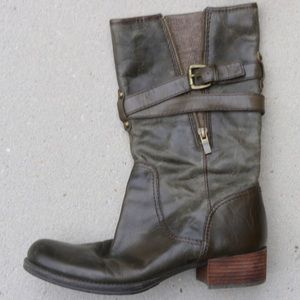 Naya Saffron Olive green boots size 8 1/2